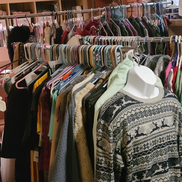 Women's Clothing Reseller Mystery Lot (8-10 Pieces) - Picture 5 of 5